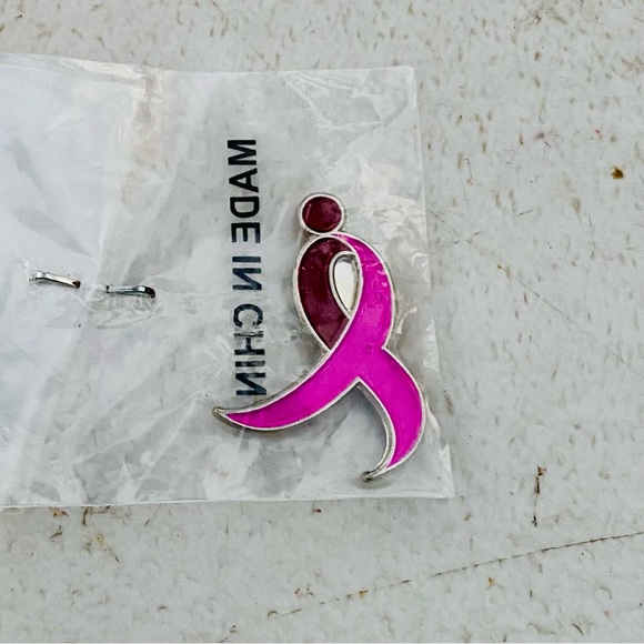 Susan G. Komen Breast Cancer Awareness Logo Pin Collectible - Picture 1 of 4